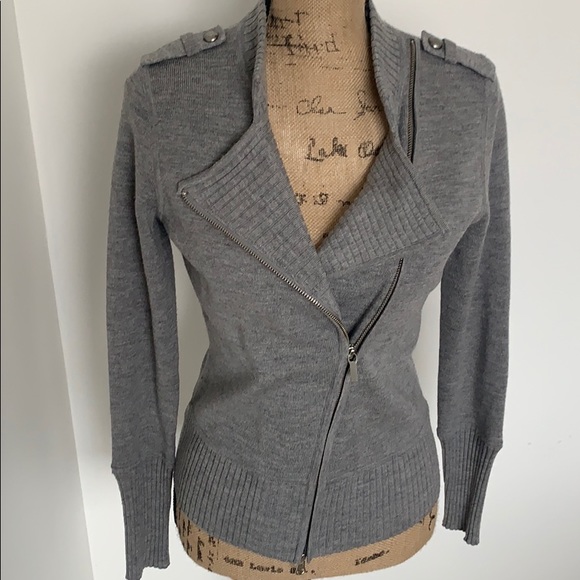 Banana republic asymmetrical zip sweater - Picture 3 of 6